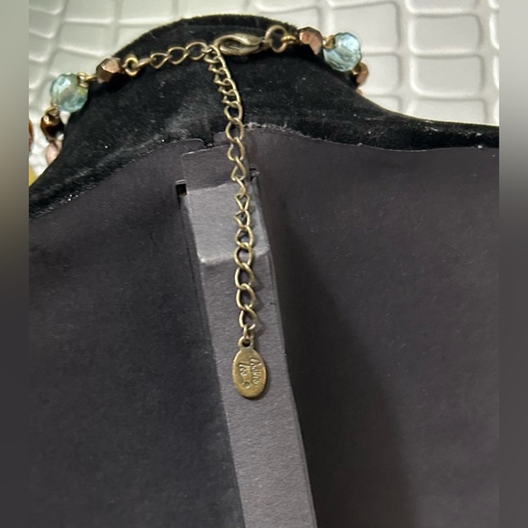 Lovingly used Cookie Lee mud fairy pendant necklace with matching earrings set - Picture 4 of 8